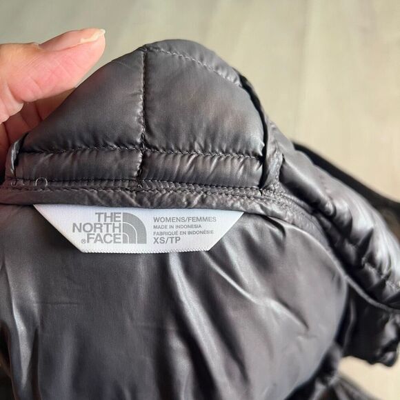 The North Face Womans Thermoball Jacket Gray size XS Mid Length Parka Hooded - Picture 8 of 9